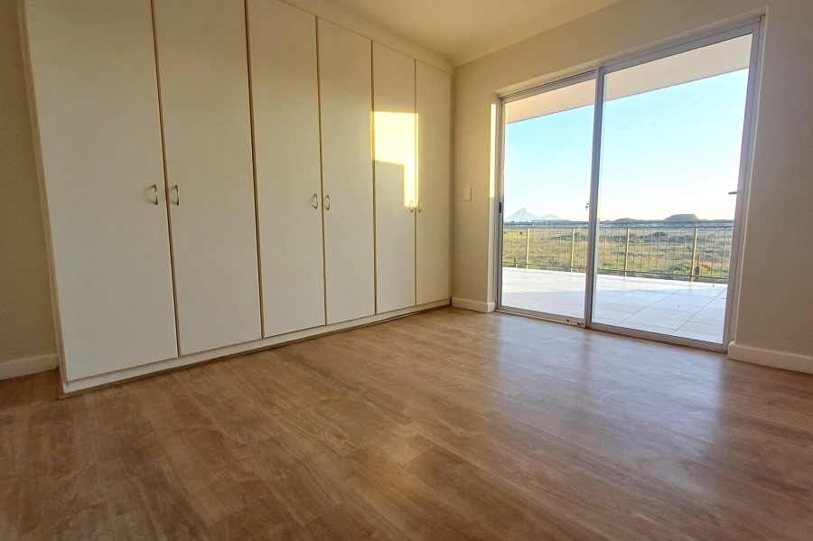 To Let 2 Bedroom Property for Rent in Royal Ascot Western Cape